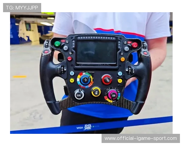 F1车手方向盘突失灵，极速生死瞬间却奇迹般掌控全场